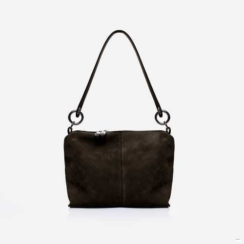 Практична вмістка сумка створена українським виробником ТМ "LucheRino". Модель виготовлена з приємного високоякісного шкірзамінника та натурального замшу. Надійна фурнітура та дно на металевих ніжках продовжать життя виробу. Одна ручка середньої довжини та один довгий регульований ремінець.